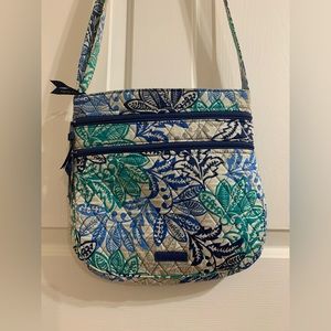 Vera Bradley Triple Zip Hipster in Santiago